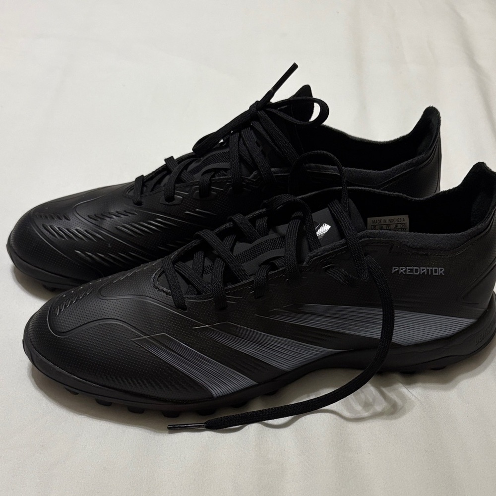 Adidas Predator Black soccer turf Shoes